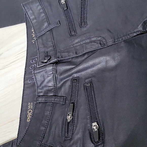 DL1961 black pants size 26 - Picture 4 of 7